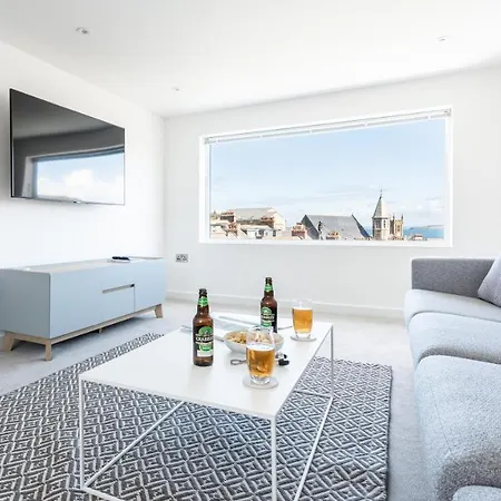 Holiday home Vitamyn Sea, 4 Bedroom House, Sea Views Of St Ives, Close To Beaches And Town *